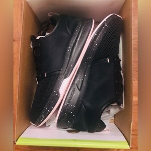 Size 8.5 Kura footwear Jet Black - Misty Lilac